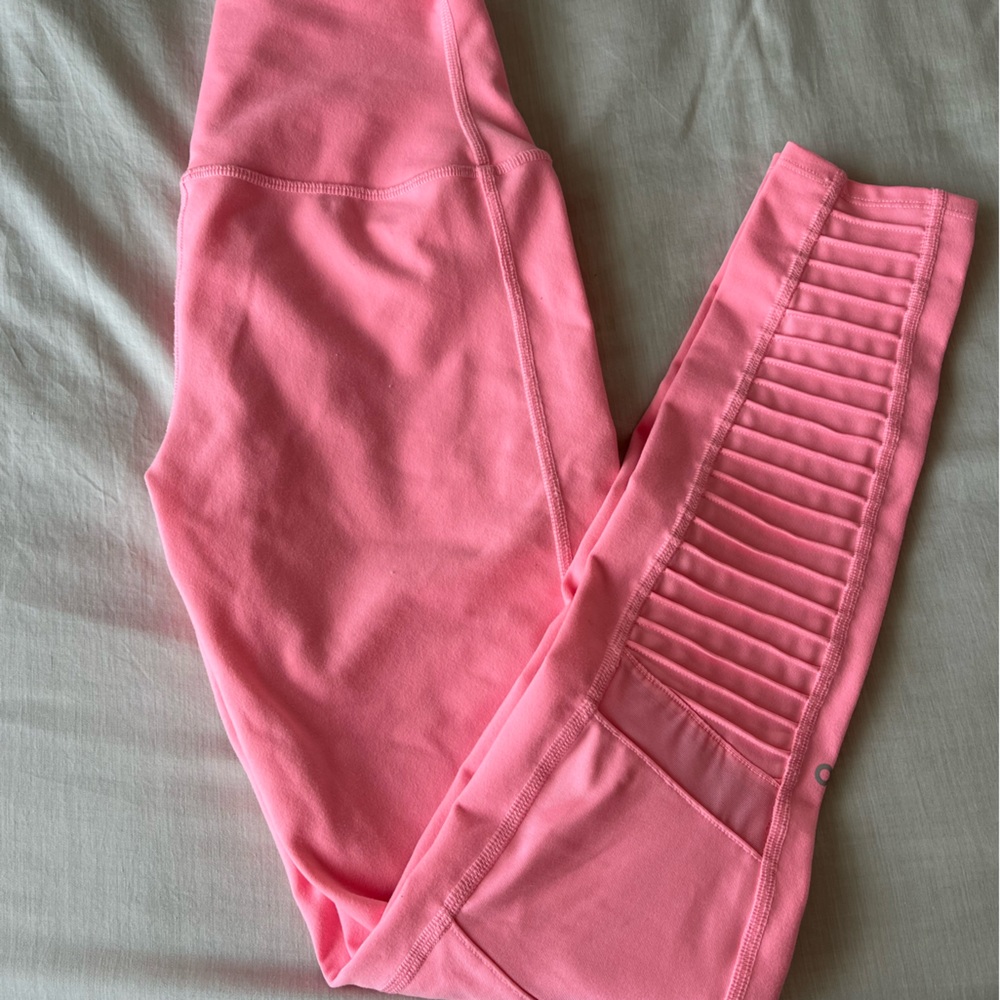 Alo Yoga pink leggings size Small